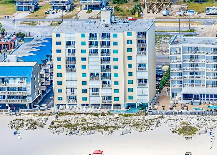Gulf & Beachfront With Shared Pool Private Balcony Free Wifi Views Holiday home