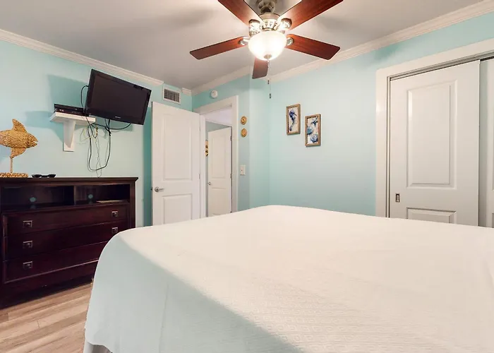 Gulf & Beachfront With Shared Pool Private Balcony Free Wifi Views Holiday home Gulf Shores