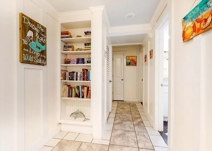 Holiday home Gulf & Beachfront With Shared Pool Private Balcony Free Wifi Views Gulf Shores