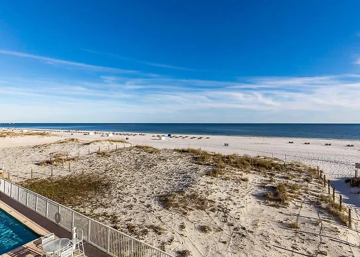 Gulf & Beachfront With Shared Pool Private Balcony Free Wifi Views Holiday home