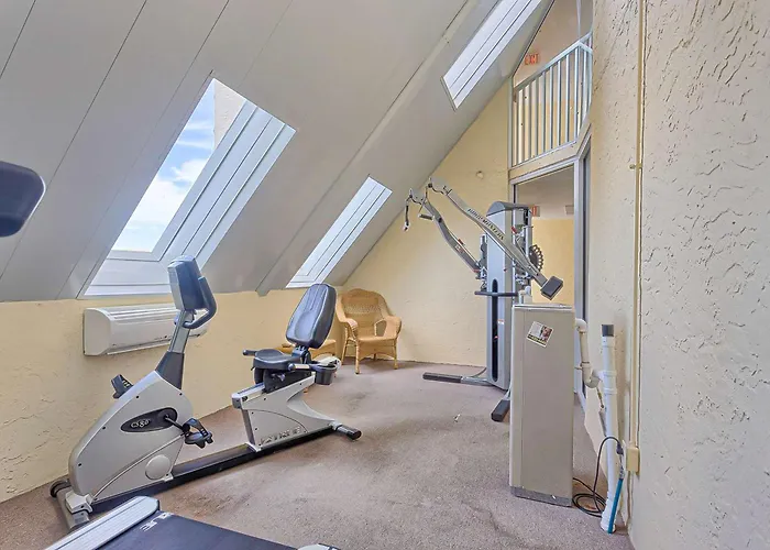 Gulf & Beachfront With Shared Pool Private Balcony Free Wifi Views * Gulf Shores